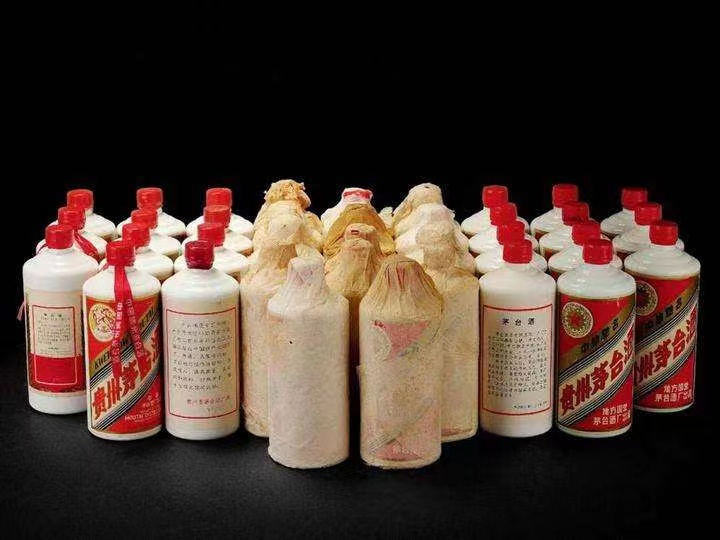 子长15年茅台酒回收公司哪里回收(附近上门回收茅台酒）